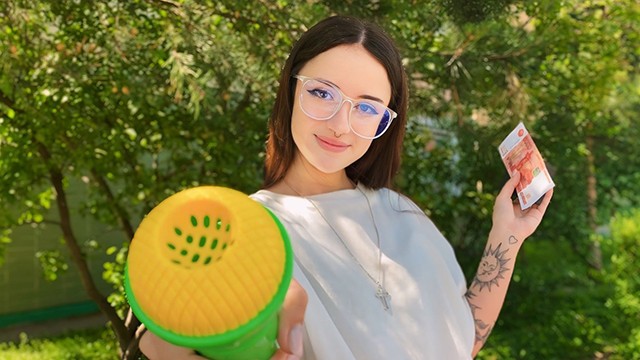 Obraz PIENIĄDZE CZY PREZENT - PIEPRZYĆ SIĘ W LESIE?